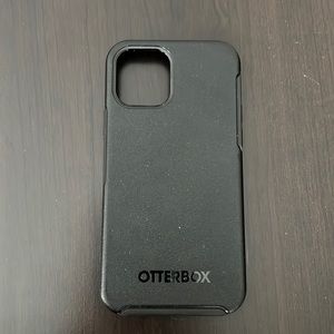 OtterBox - iPhone 12 Pro - Black